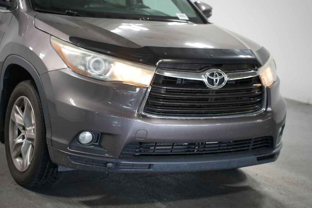 Thumbnail: 2016 Toyota Highlander - 4