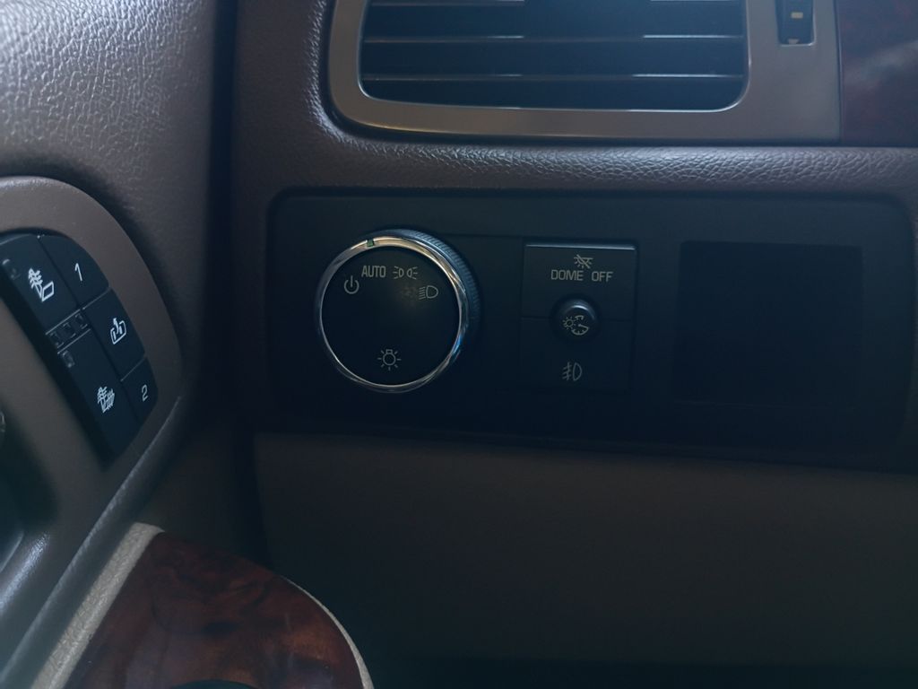 Used Car 2012 Chevrolet Suburban 1500  Lt For Sale Under $12,000 In Austin, Texas