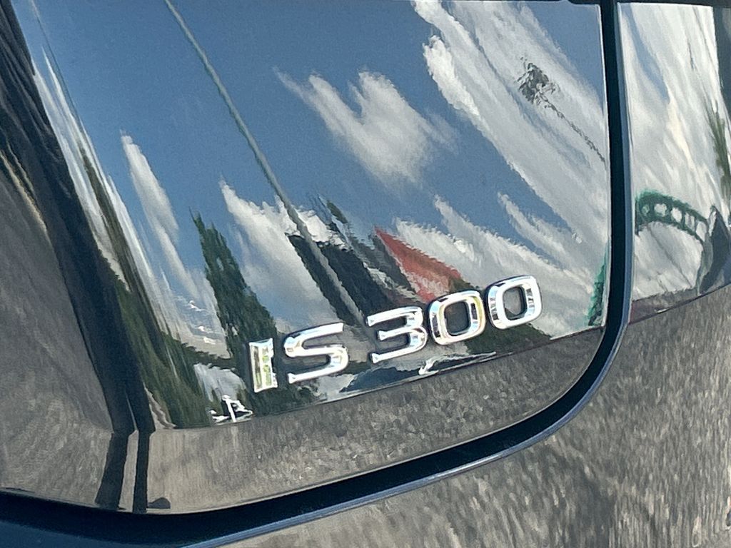 Thumbnail: 2021 Lexus IS - 28