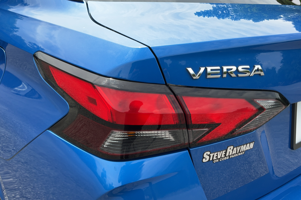 Used 2021 Nissan Versa 1.6 SV 4D Sedan