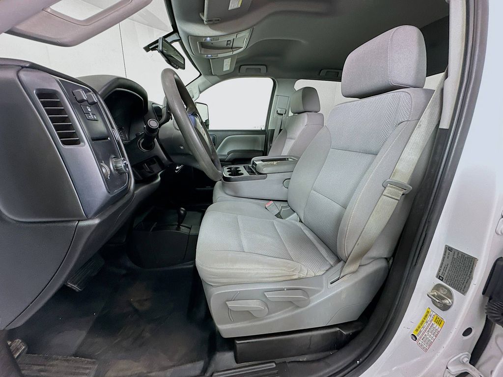 Thumbnail: 2016 Chevrolet Silverado 3500 - 20