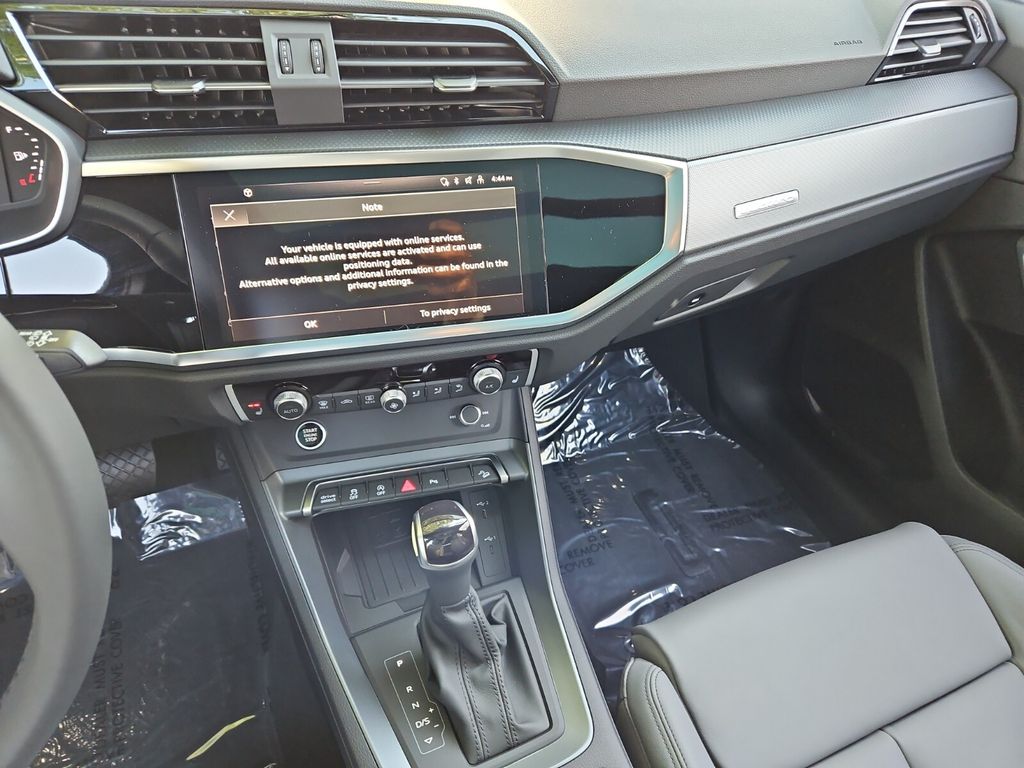 2025 Audi Q3 Premium photo