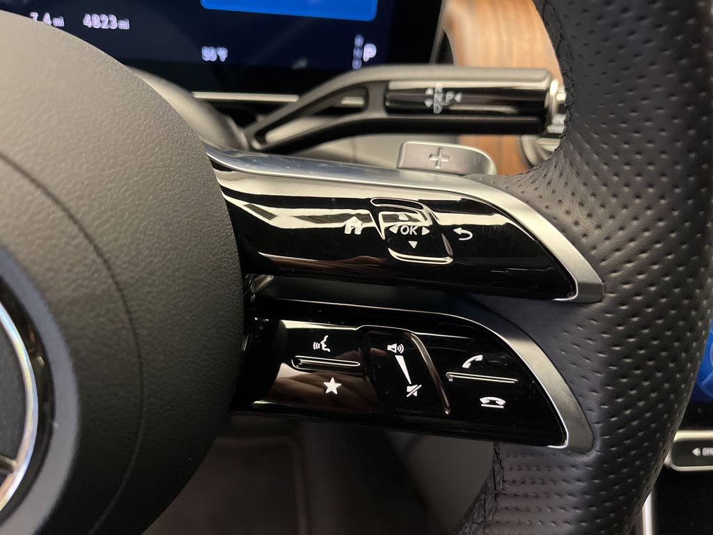 Thumbnail: 2025 Mercedes-Benz GLC - 16