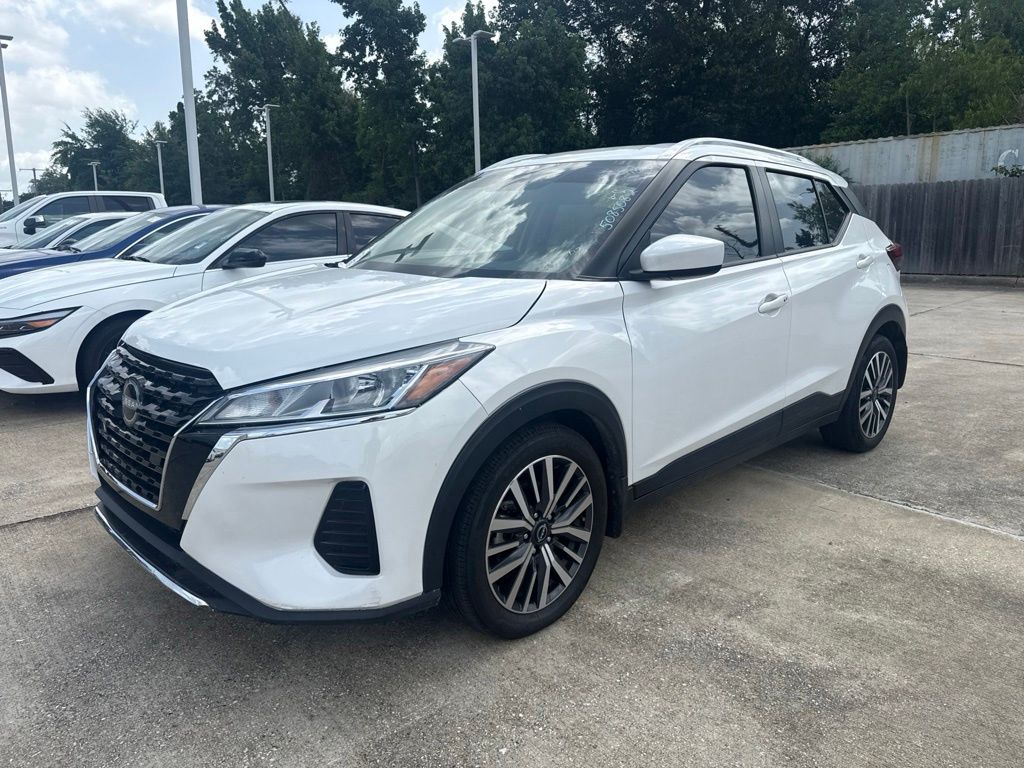  2023 Nissan Kicks SV FWD   