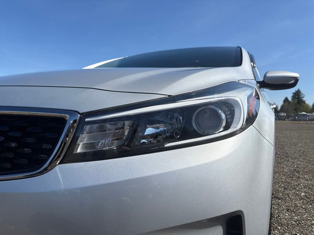 2017 Silky Silver Kia Forte LX FWD Sedan