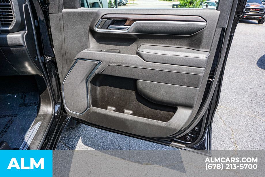 Used 2025 Black GMC SLT image 52