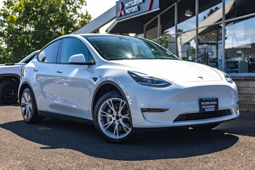  2024 Tesla Model Y Long Range RWD   