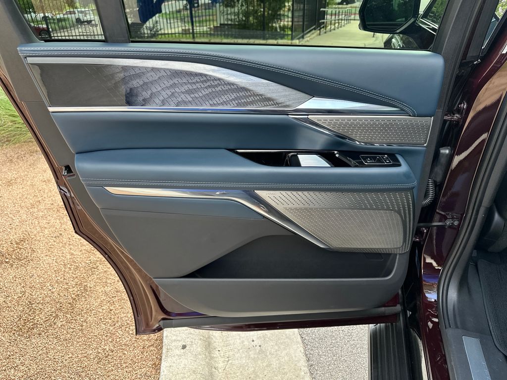 Used Car 2025 Cadillac Escalade Iq  Luxury 2 For Sale Under $110,000 In Austin, Texas