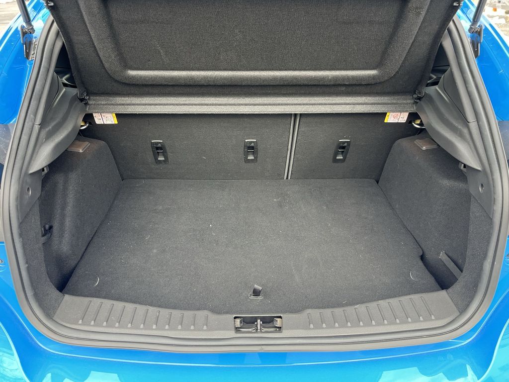 Thumbnail: 2018 Ford Focus - 25