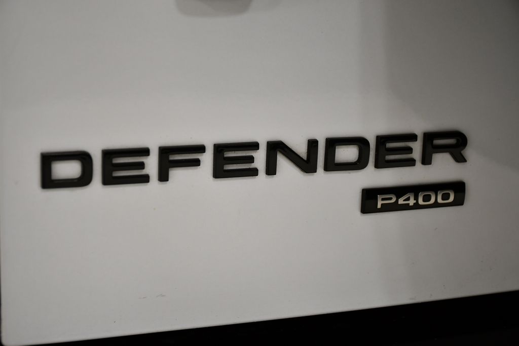 Thumbnail: 2023 Land Rover Defender - 15