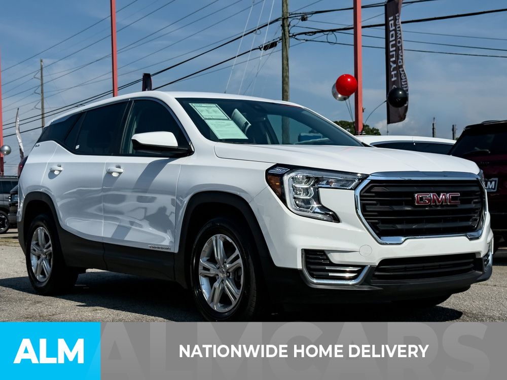 Used 2024 White GMC SLE image 4