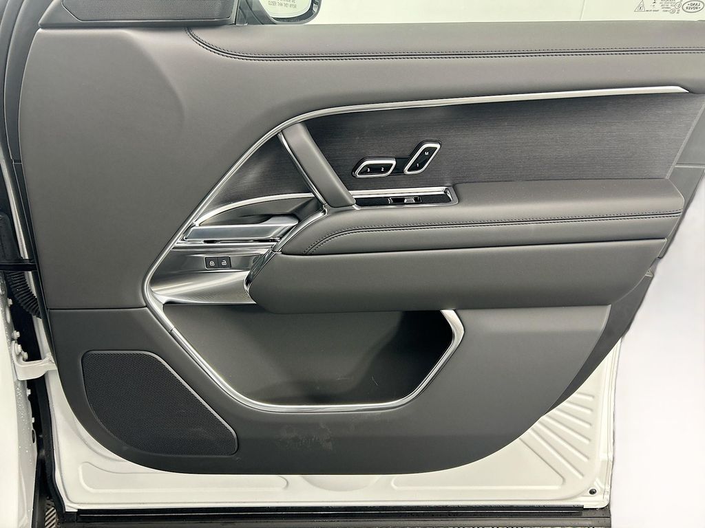 Thumbnail: 2026 Land Rover Range Rover - 25