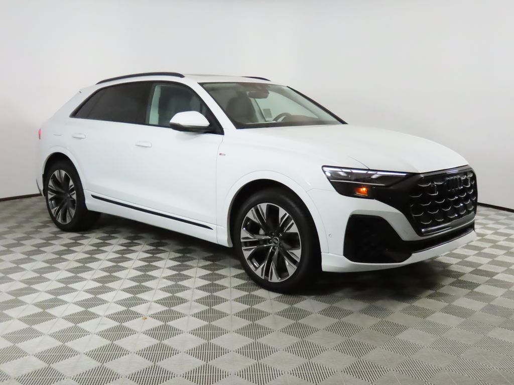 Thumbnail: 2025 Audi Q8 - 7