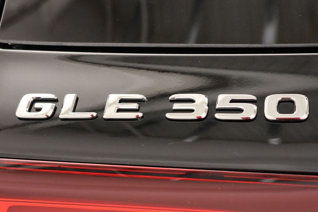 Thumbnail: 2026 Mercedes-Benz GLE - 9