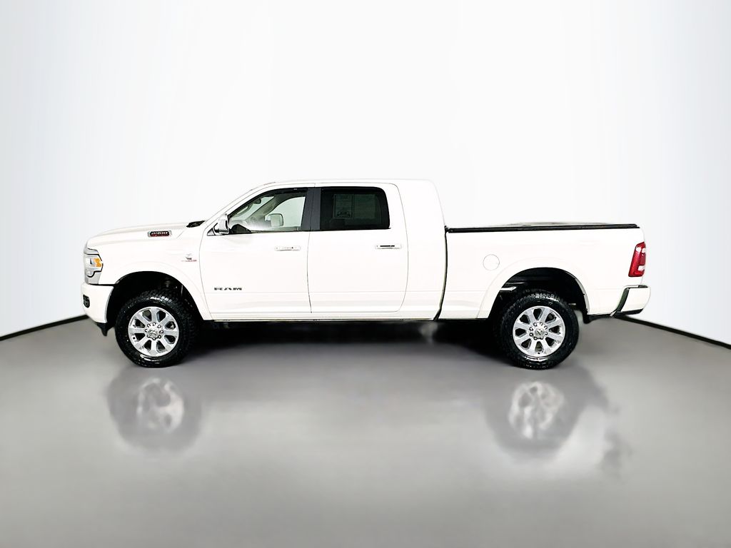 Used 2022 White Ram Laramie image 4
