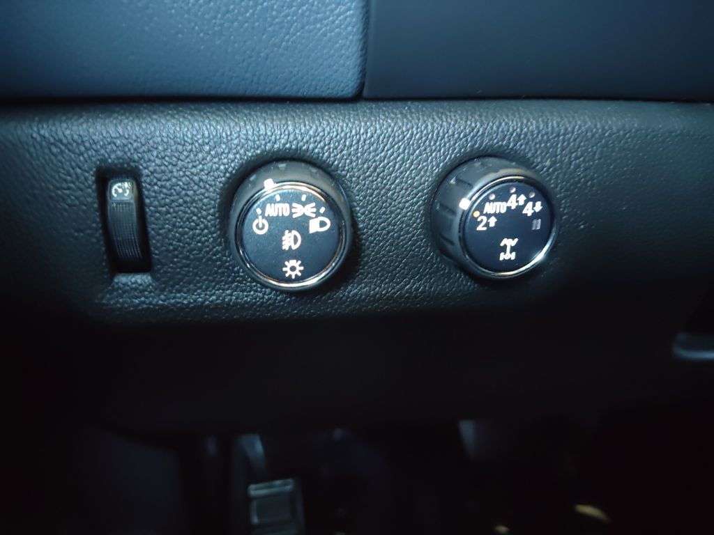 Used Car 2022 Chevrolet Colorado  Z71 For Sale Under $35,000 In Austin, Texas