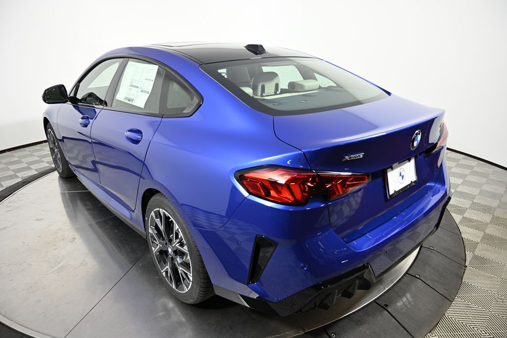 Thumbnail: 2026 BMW 2 Series - 3