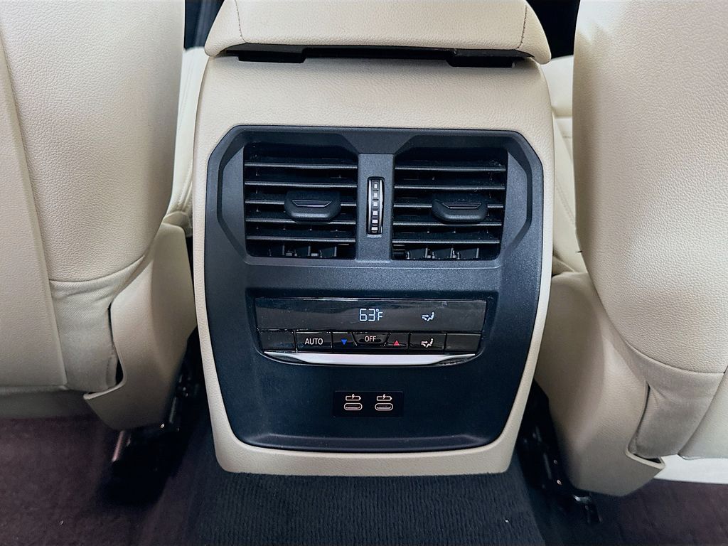 Thumbnail: 2021 BMW 3 Series - 26