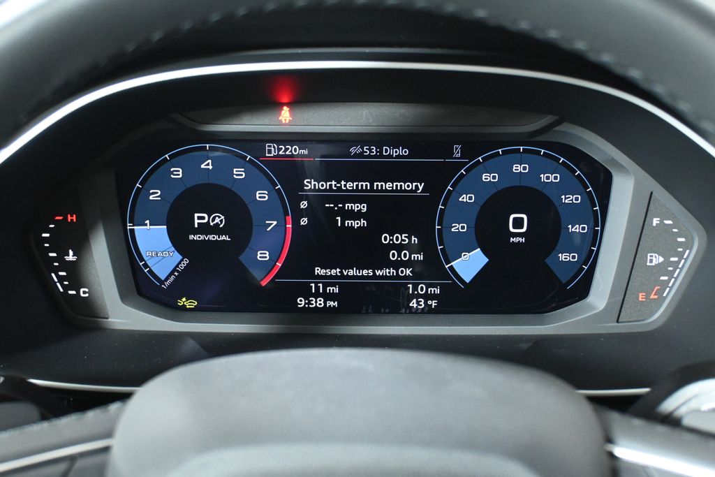 Thumbnail: 2025 Audi Q3 - 15