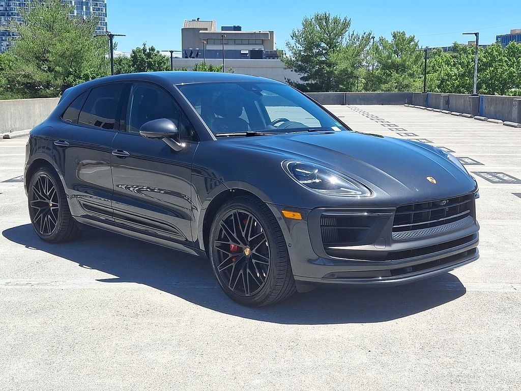 Thumbnail: 2022 Porsche Macan - 7
