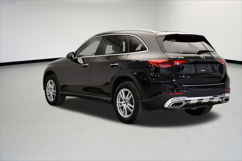 Thumbnail: 2023 Mercedes-Benz GLC - 3