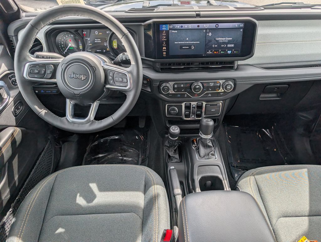 Used 2025 Jeep Wrangler SUV