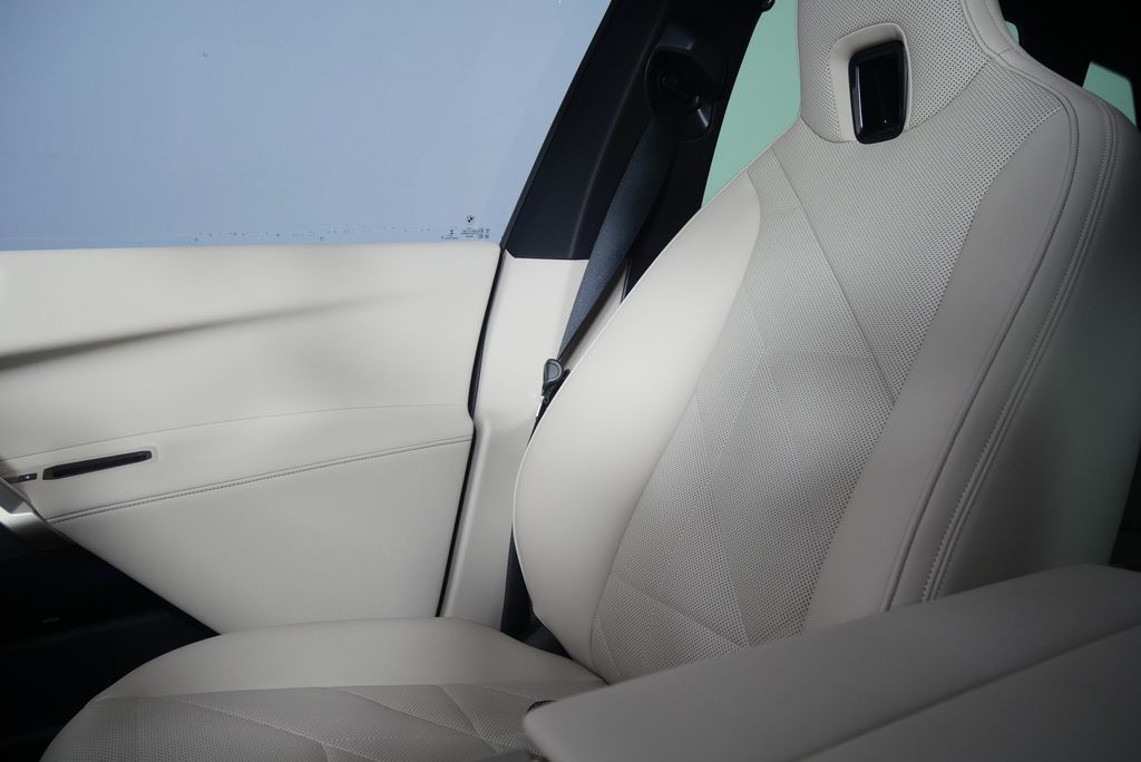 Thumbnail: 2025 BMW iX - 27