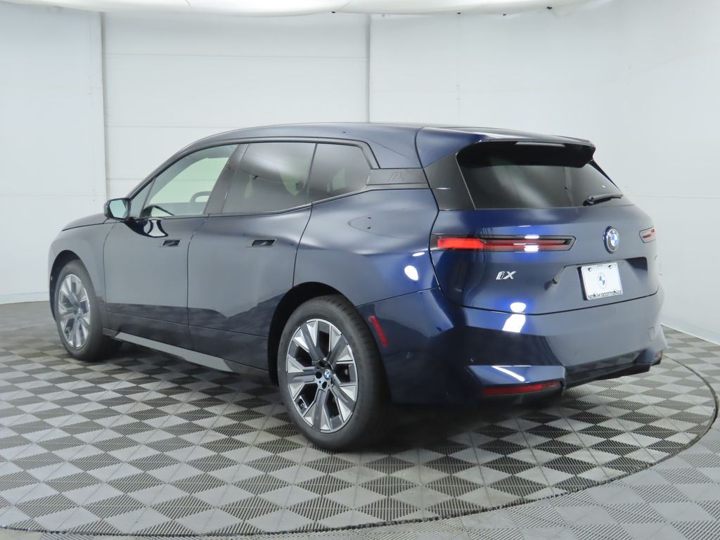 Thumbnail: 2026 BMW iX - 7