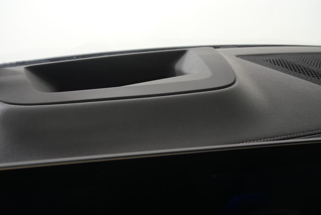 Thumbnail: 2024 BMW X6 - 21