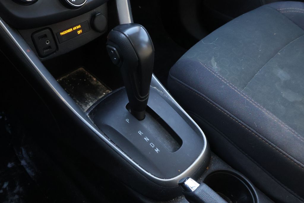 Thumbnail: 2018 Chevrolet Trax - 23