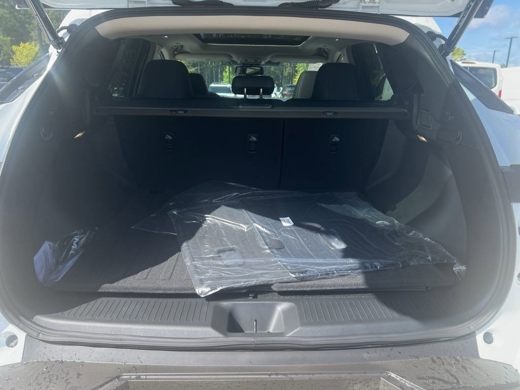 2025 Everest White Pearl Tricoat Nissan Murano SL AWD SUV
