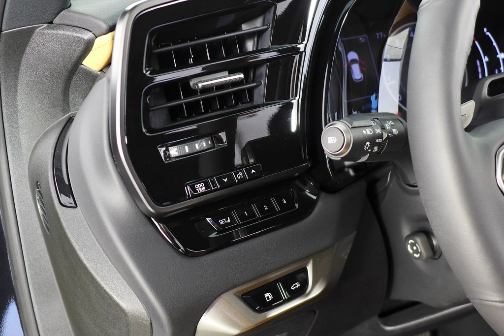 Thumbnail: 2023 Lexus RX - 32