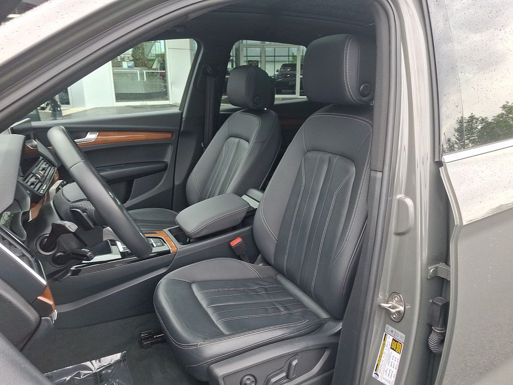 Thumbnail: 2023 Audi Q5 - 13