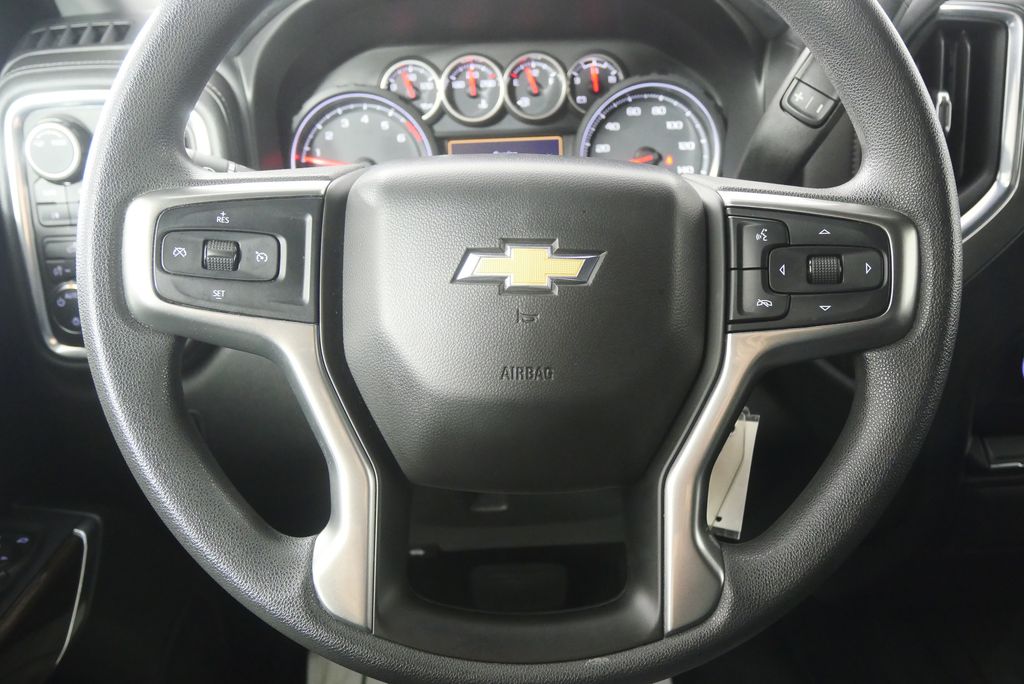 Thumbnail: 2020 Chevrolet Silverado 1500 - 20