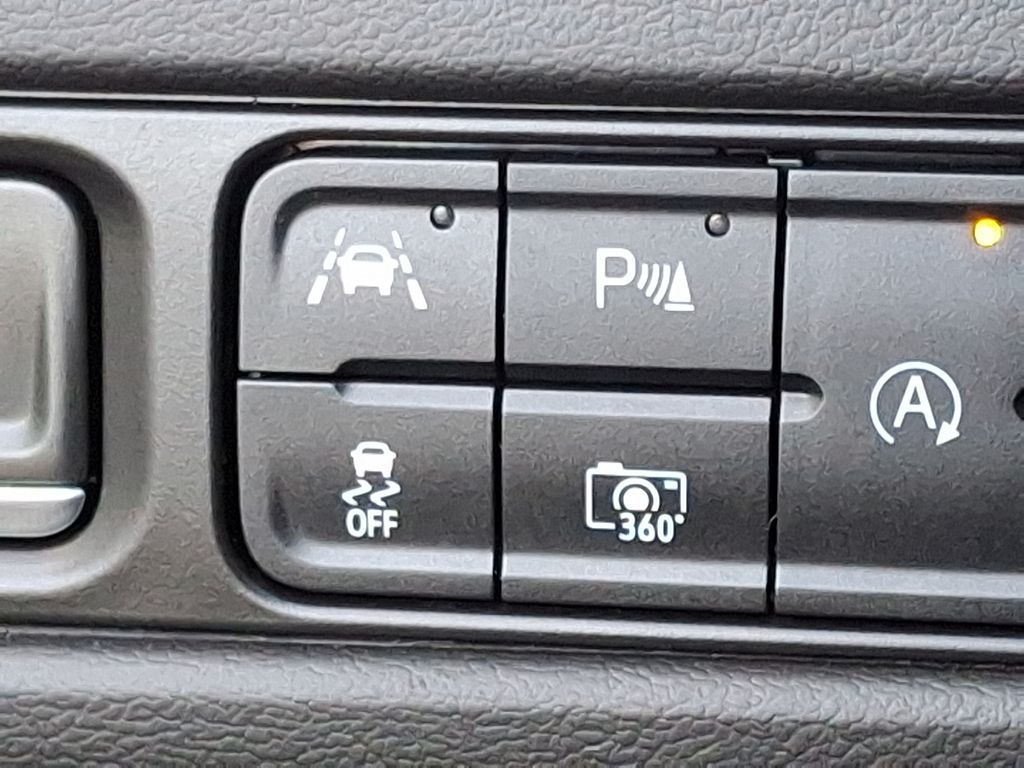 2022 Chevrolet Suburban RST 32