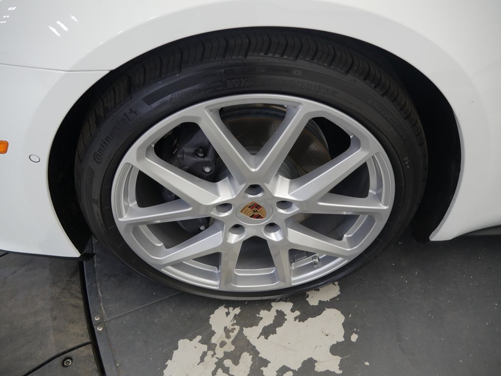 Thumbnail: 2026 Porsche Panamera - 13