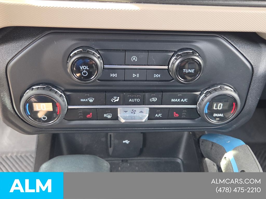 Used 2023 Black Ford Wildtrak image 22