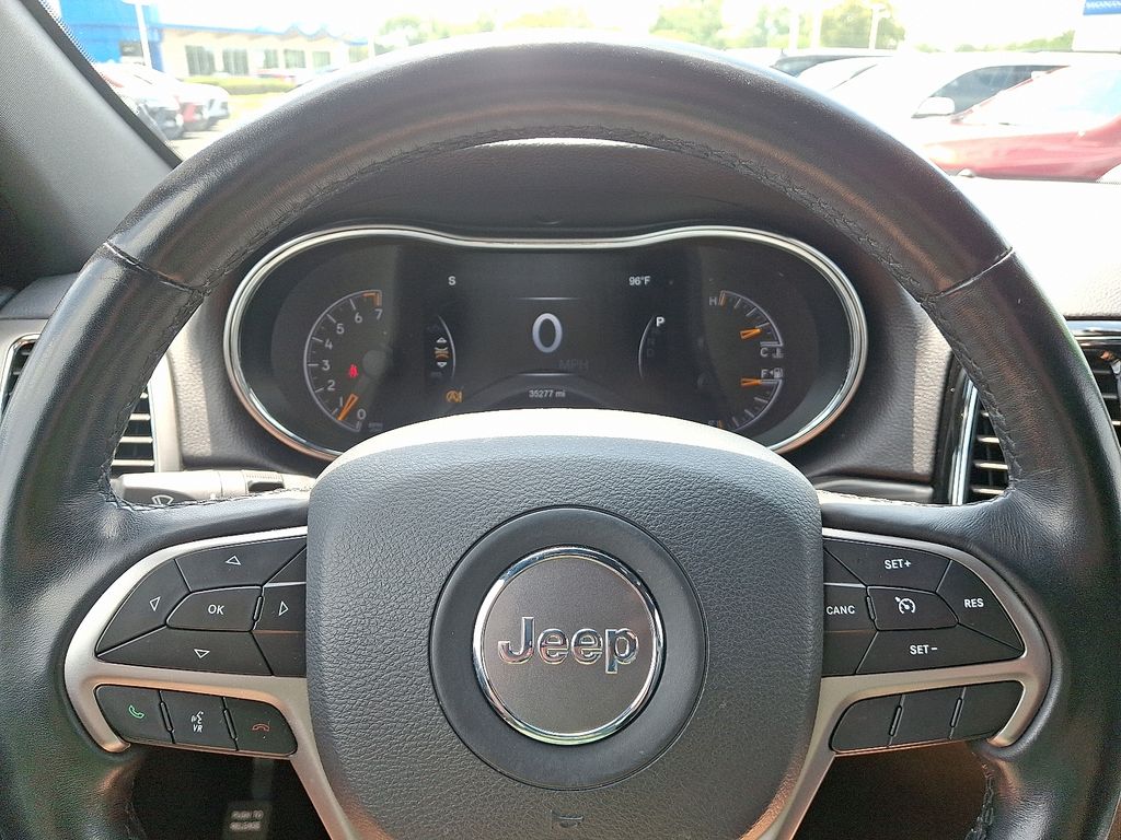 Thumbnail: 2020 Jeep Grand Cherokee - 20