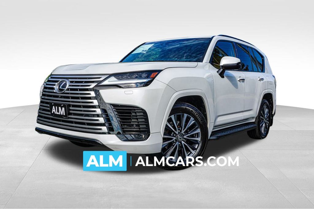 2023 Lexus LX Premium's photo