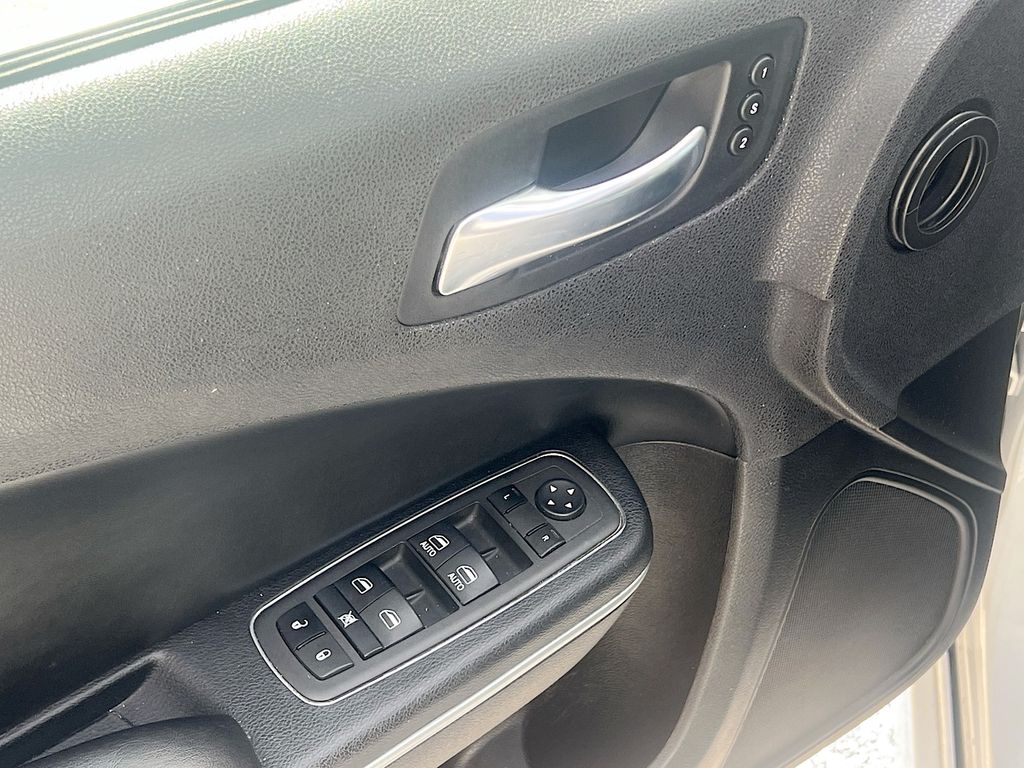 Used 2021 White Dodge SXT image 17