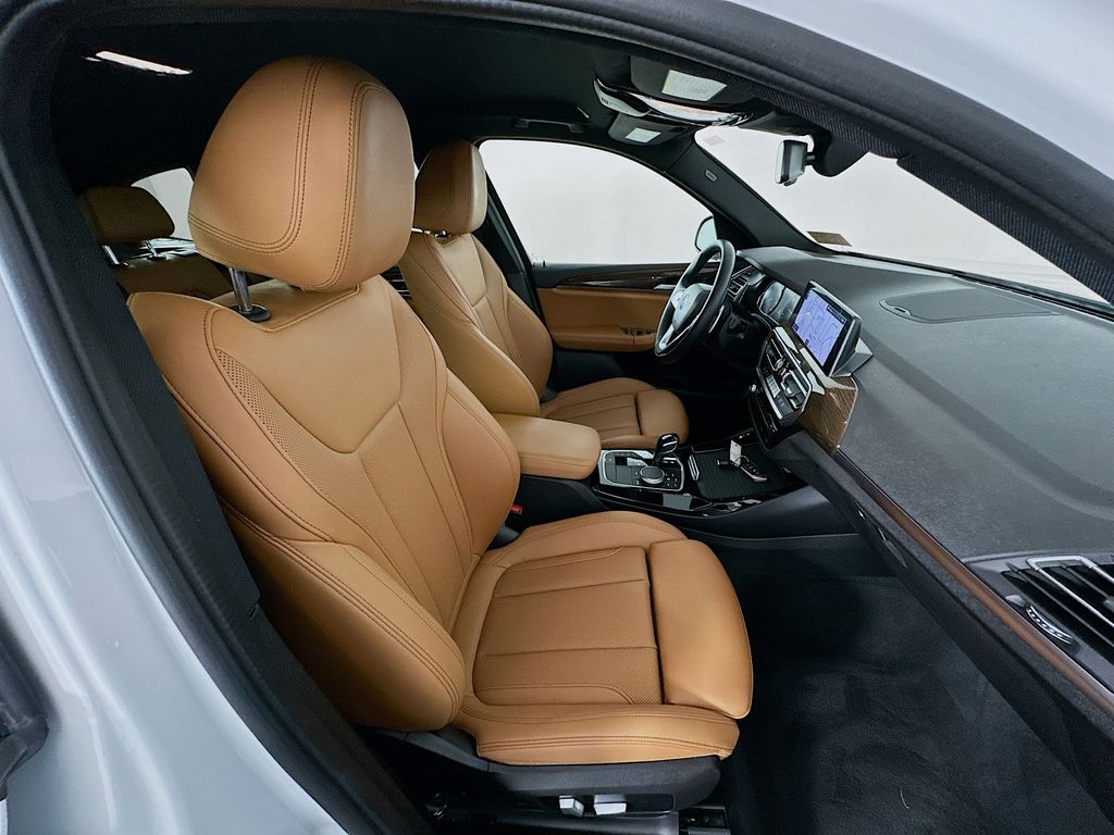 Thumbnail: 2022 BMW X3 - 28