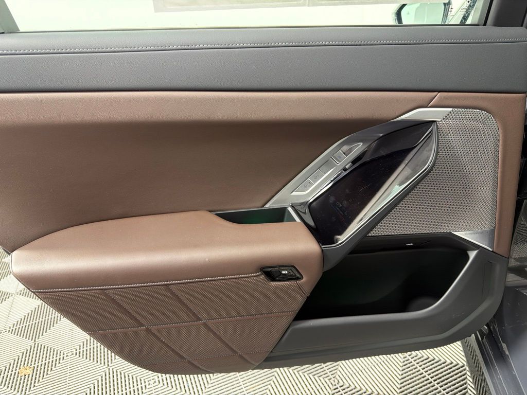 Thumbnail: 2023 BMW 7 Series - 15