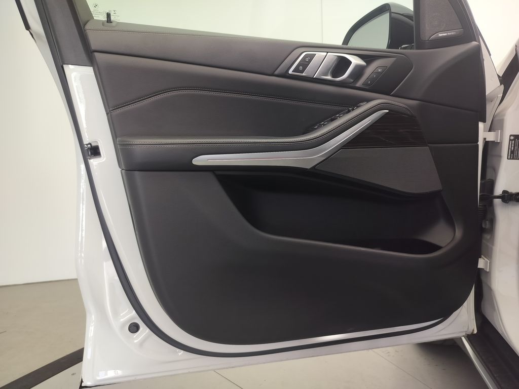 Thumbnail: 2019 BMW X5 - 6