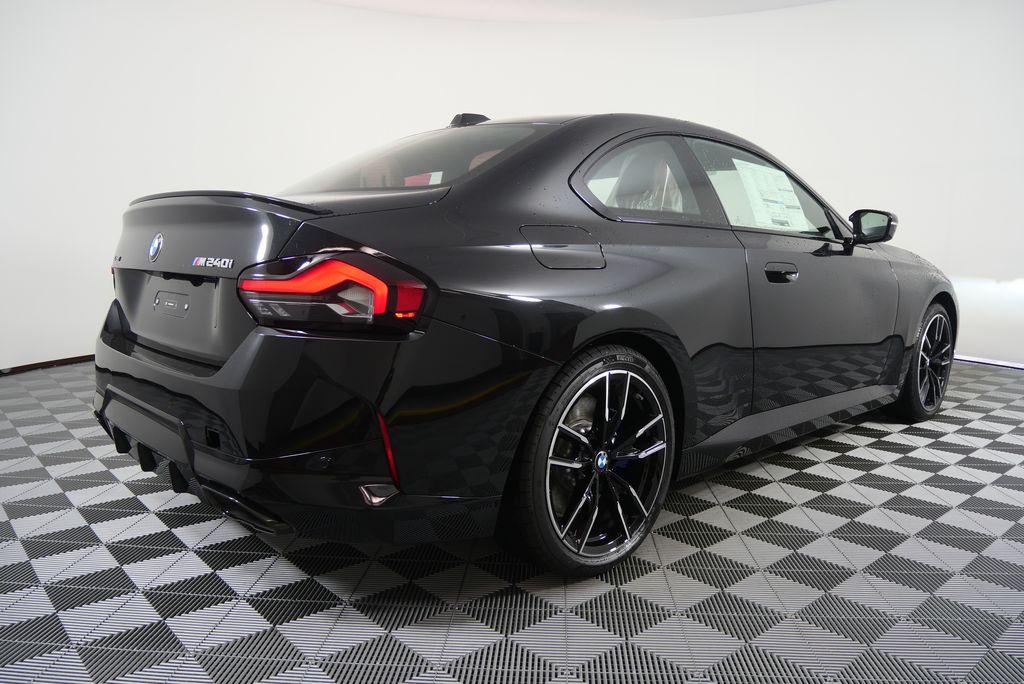 Thumbnail: 2026 BMW 2 Series - 3