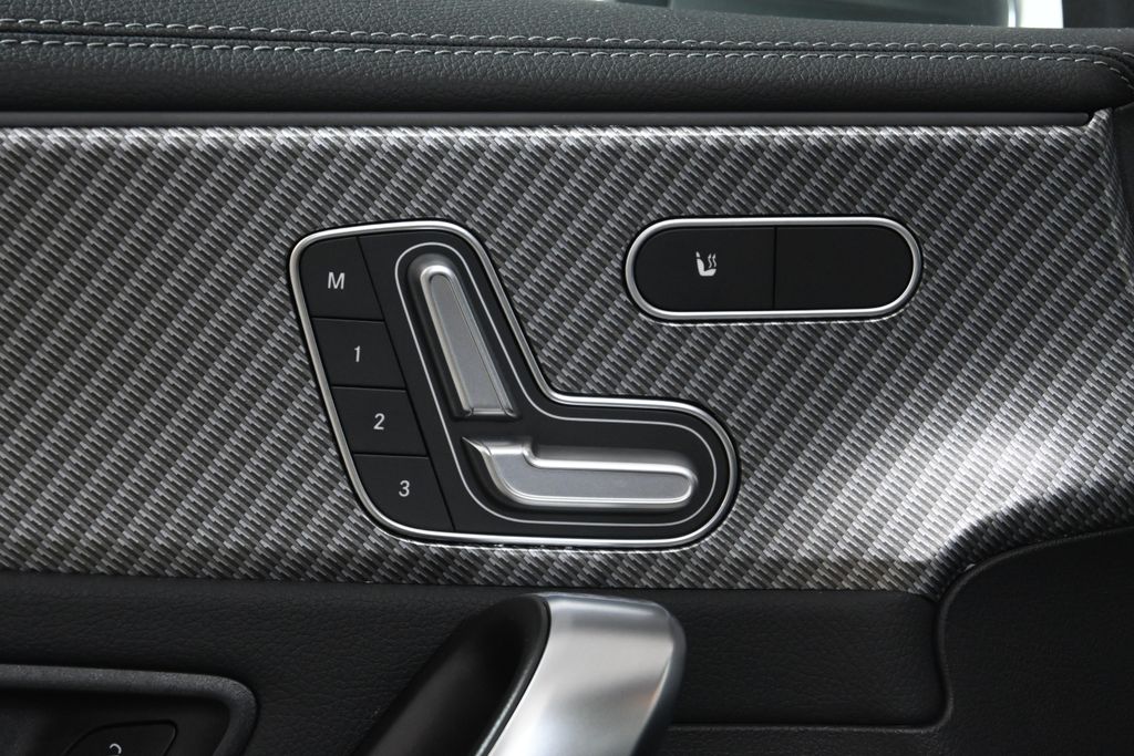 Thumbnail: 2025 Mercedes-Benz CLA - 30