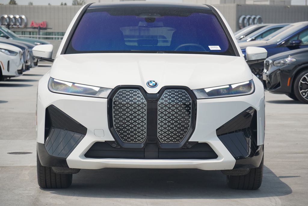 2025 BMW iX xDrive50 2