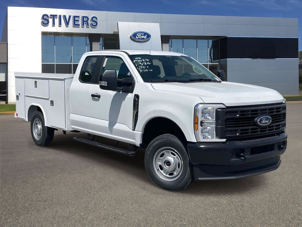 Oxford White 2026 Ford F-250 Super Duty Pickup Truck 4X2 Automatic