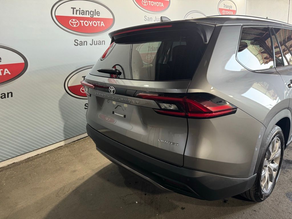 Thumbnail: 2026 Toyota Grand Highlander - 21