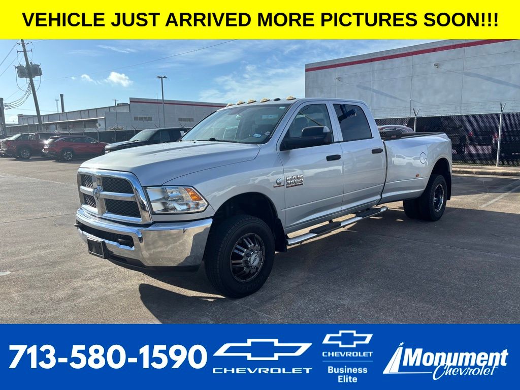 Bright Silver Clearcoat Metallic 2018 RAM 3500 Pickup Truck Four-Wheel Drive 6-Speed Automatic