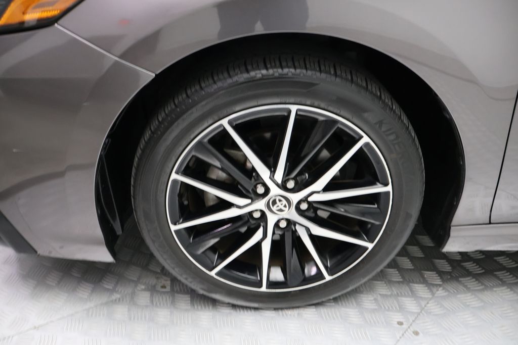 Thumbnail: 2023 Toyota Camry - 4